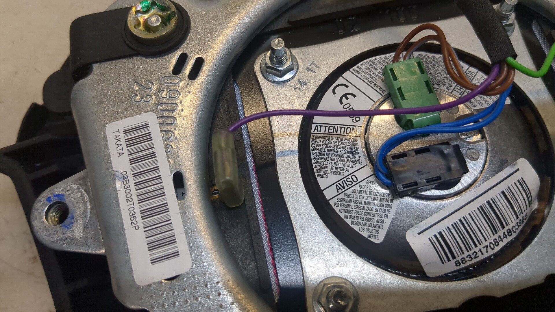 Подушка безопасности в рулевое колесо