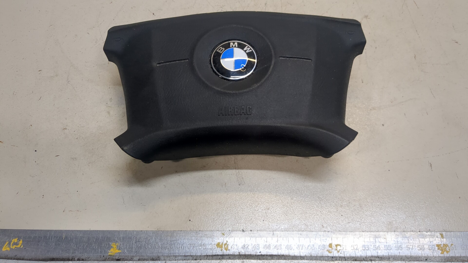 Подушка безопасности в рулевое колесо