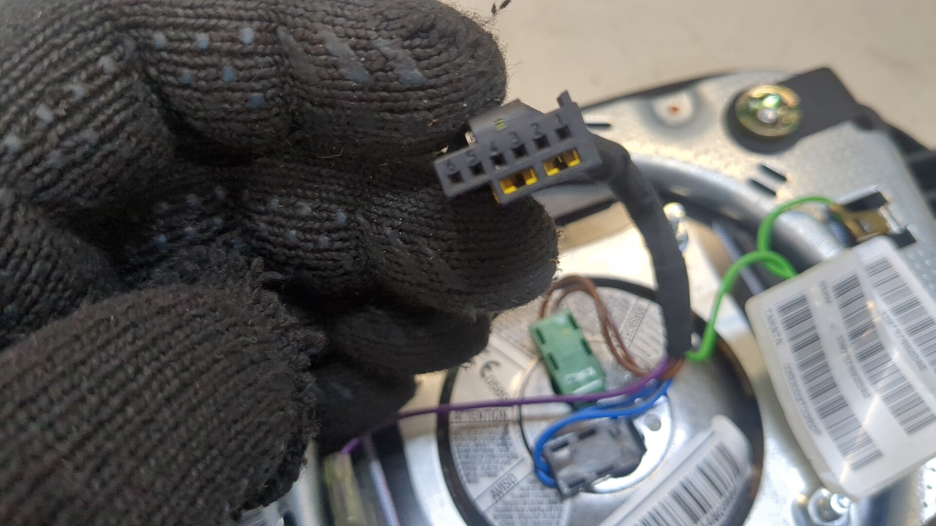 Подушка безопасности в рулевое колесо