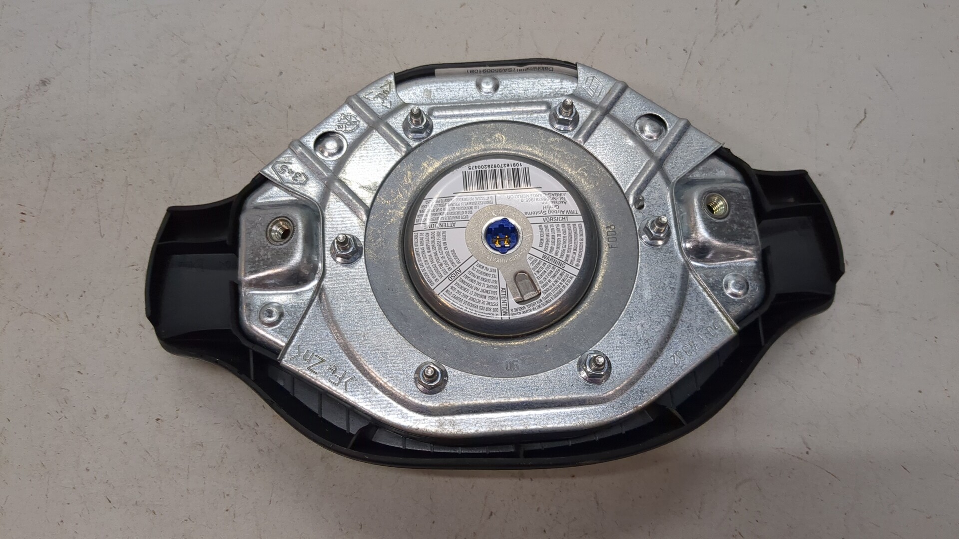 Подушка безопасности в рулевое колесо