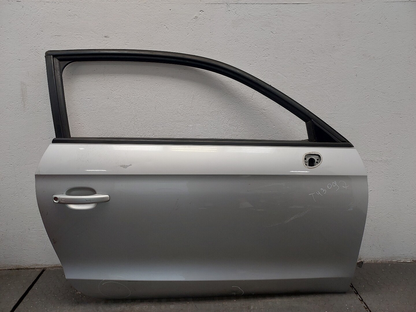 Дверь передняя правая