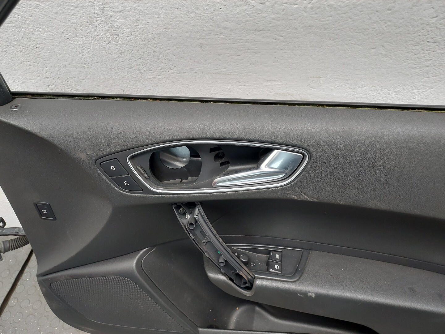 Дверь передняя правая