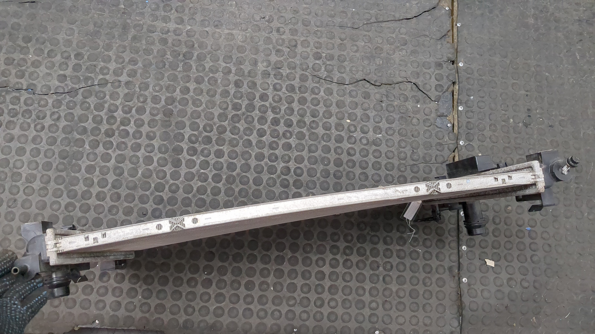 Радиатор охлаждения двигателя основной