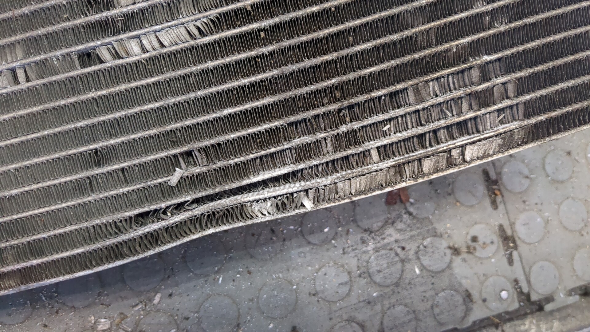 Радиатор кондиционера / конденсер