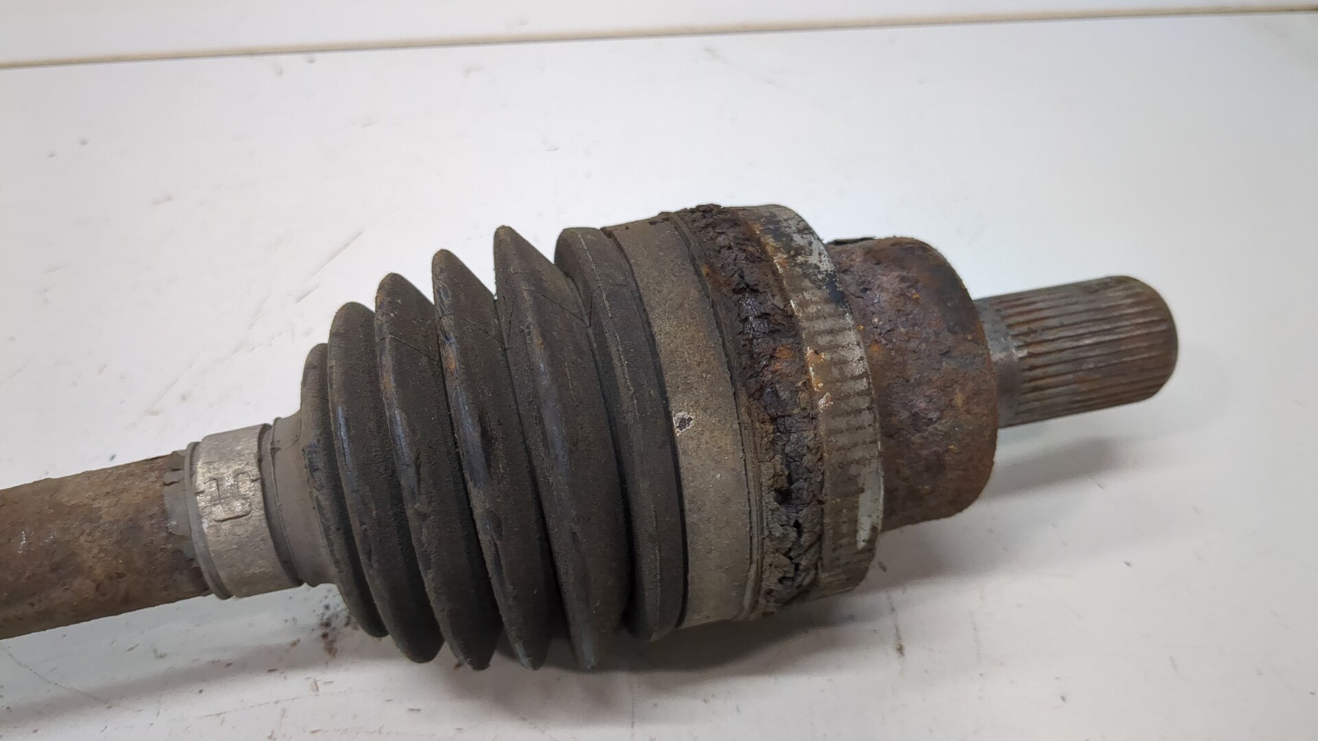 Полуось задняя