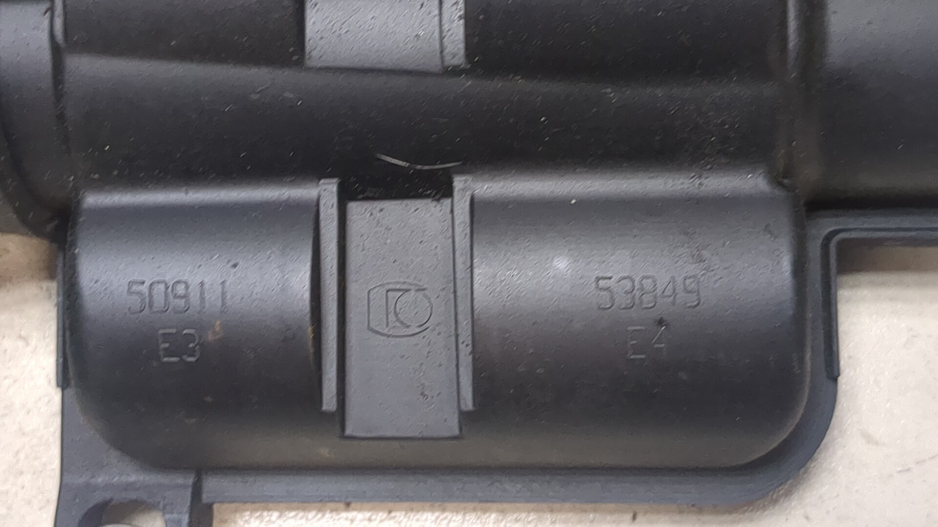 Резонатор воздушного фильтра