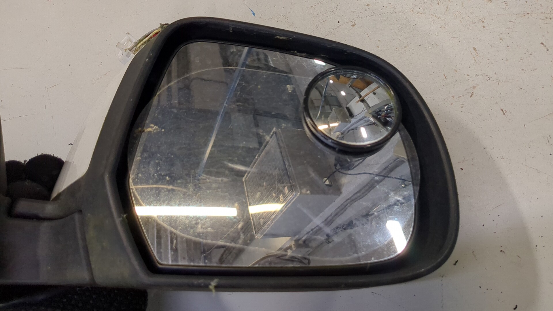 Зеркало правое электрическое