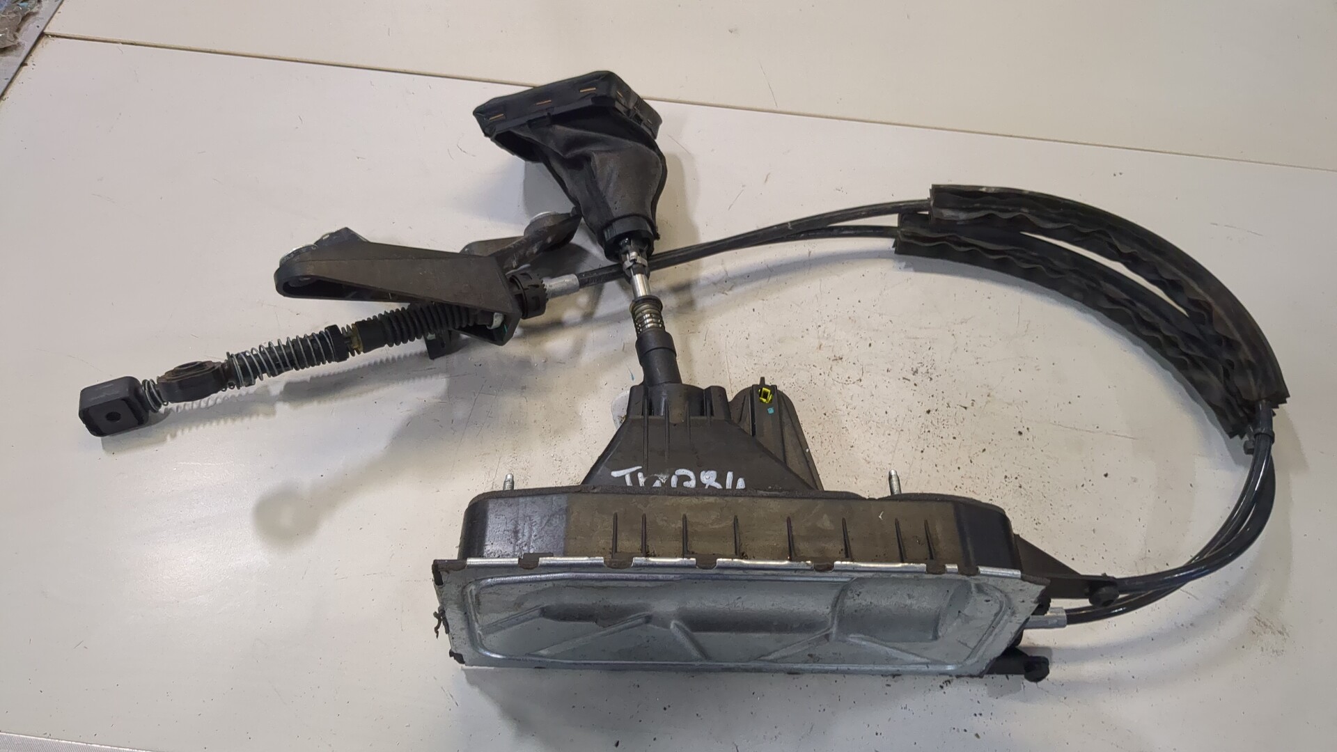 Кулиса МКПП / АКПП