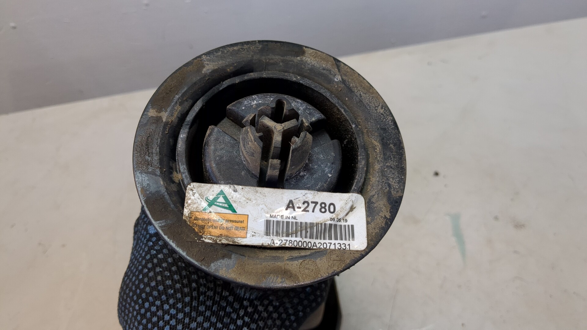 Амортизатор задний (стойка)