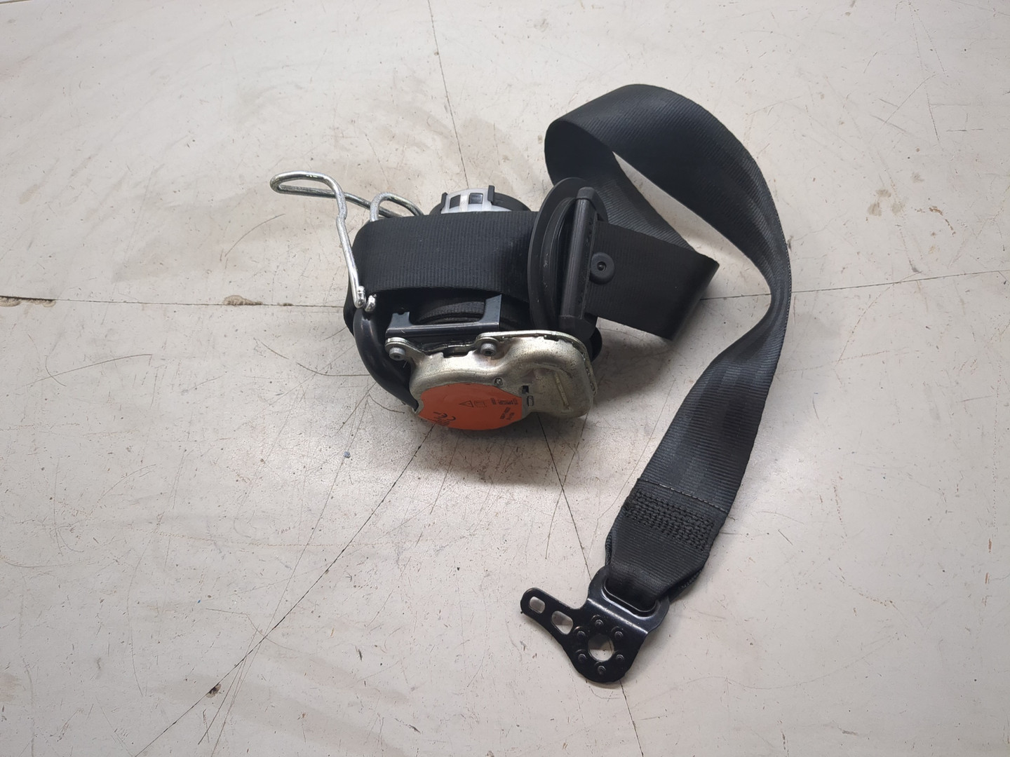 Ремень безопасности