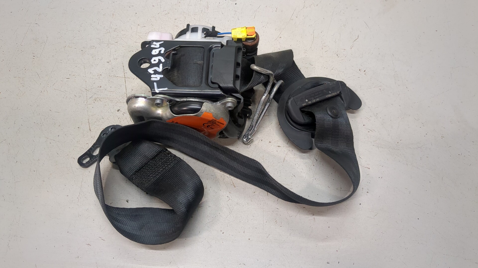 Ремень безопасности