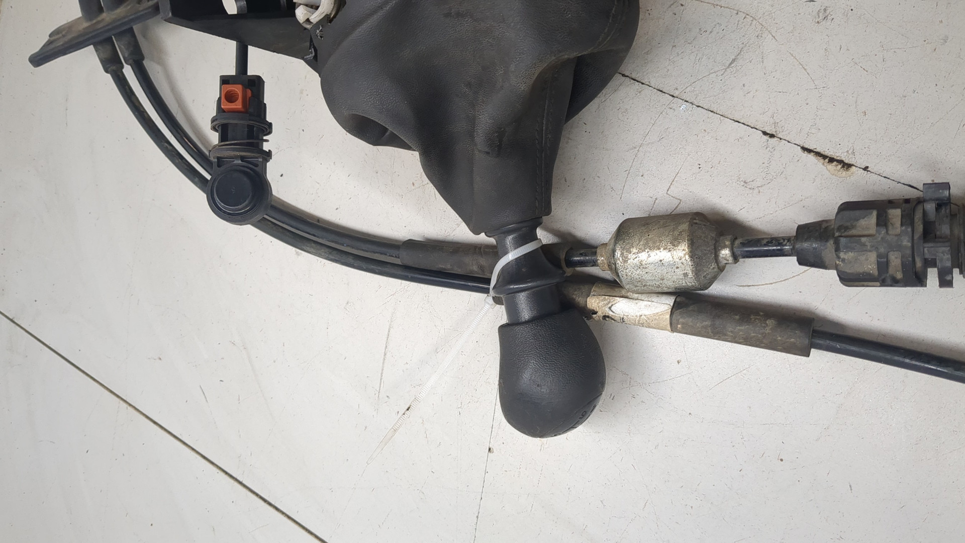 Кулиса МКПП / АКПП