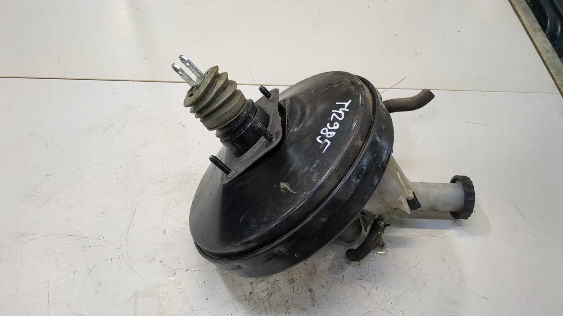 Цилиндр тормозной главный