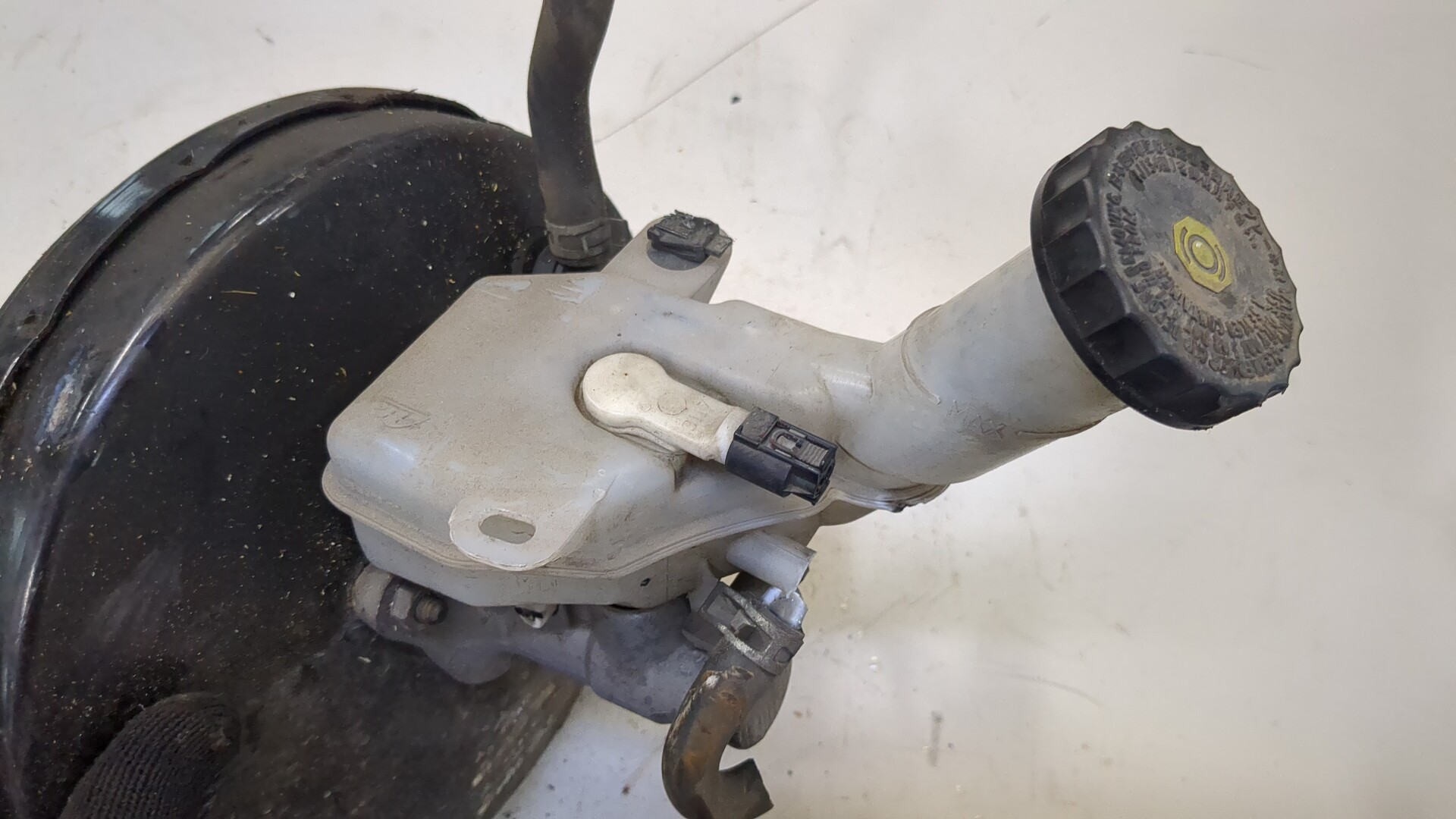 Цилиндр тормозной главный