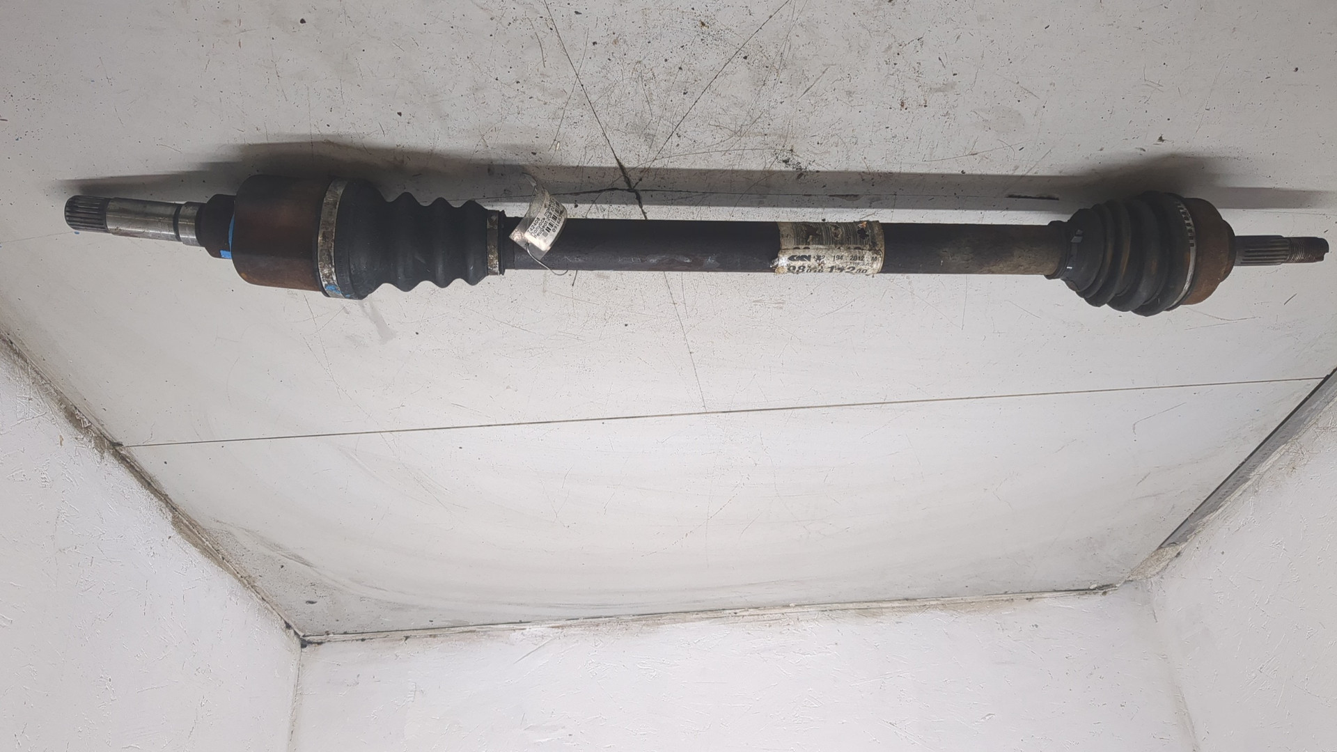 Полуось передняя правая