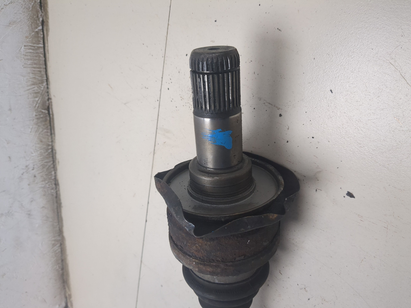 Полуось задняя левая