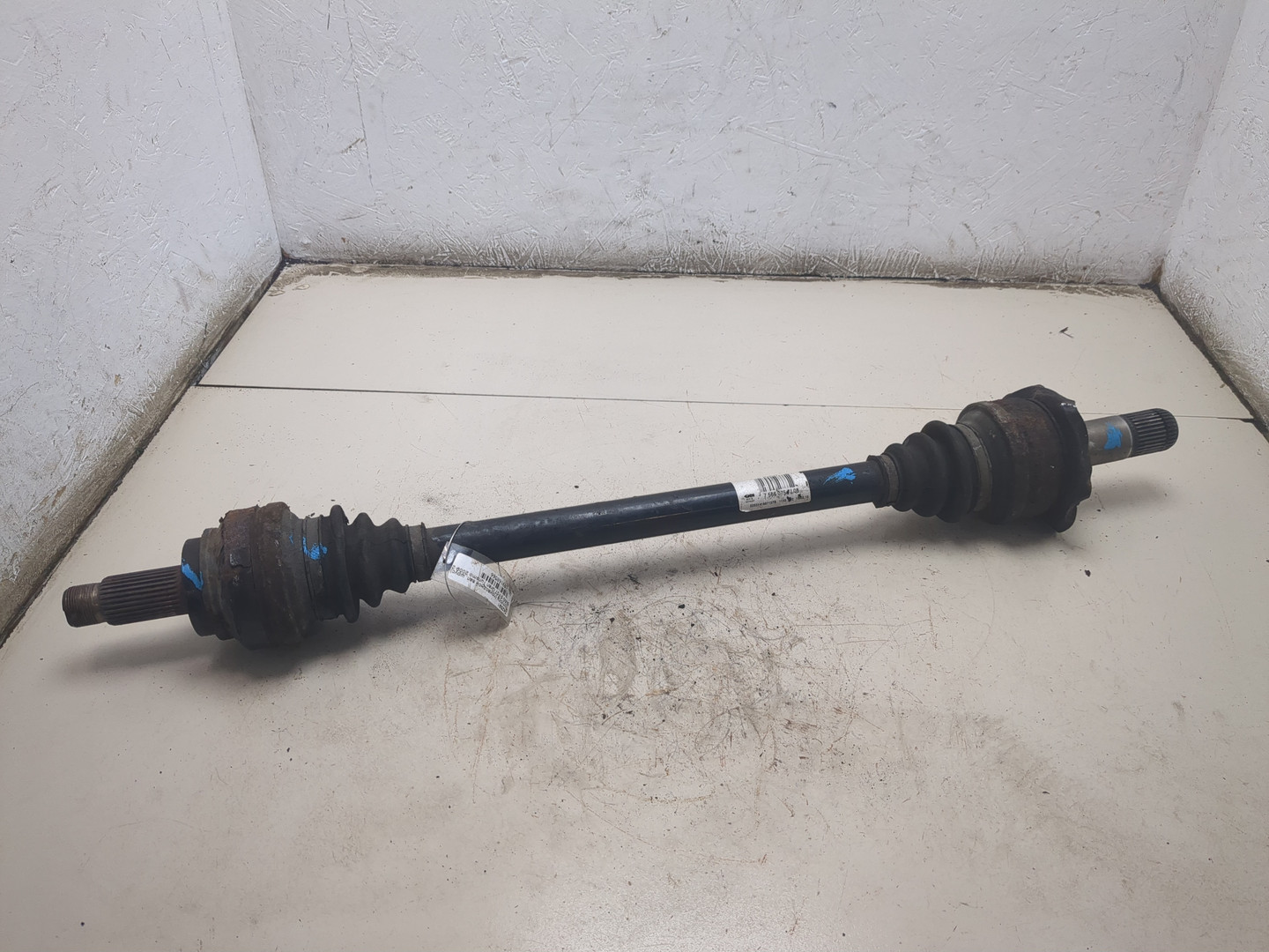 Полуось задняя левая