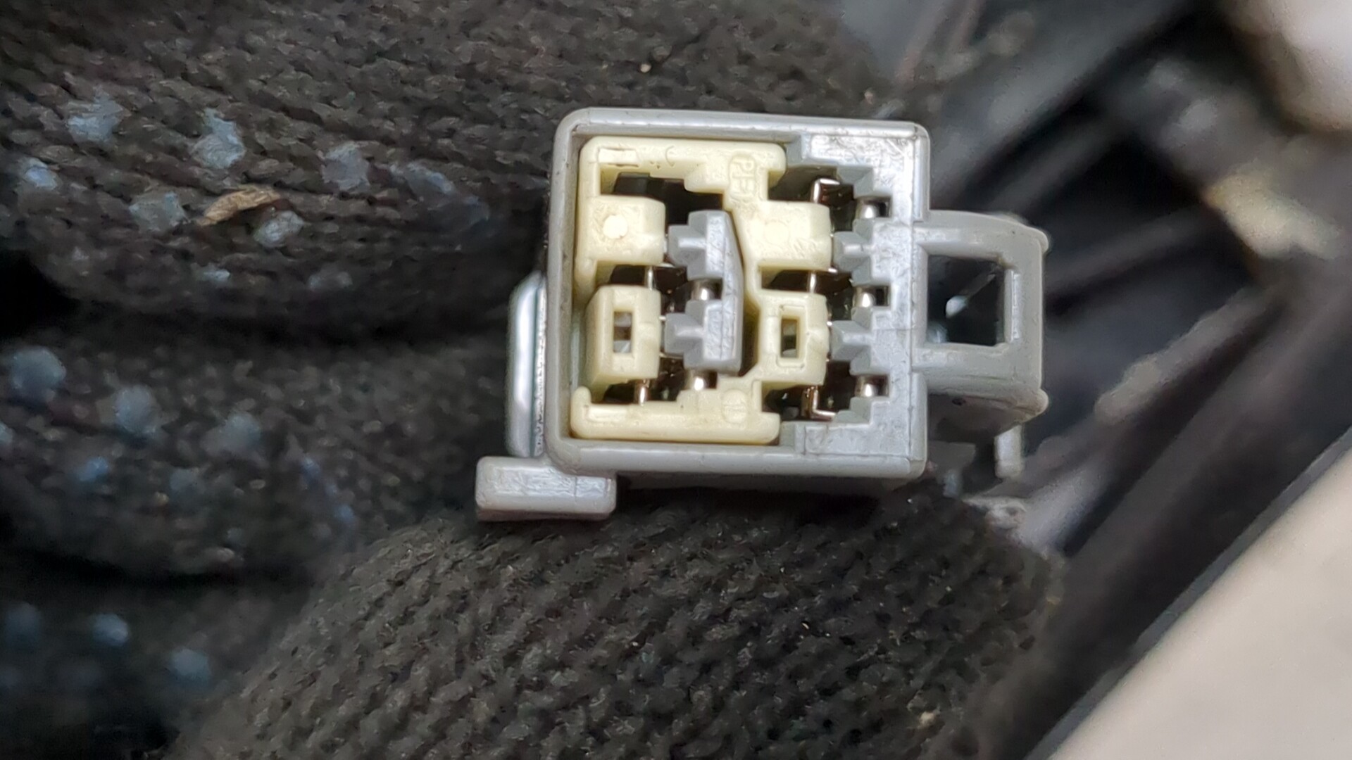 Зеркало правое электрическое