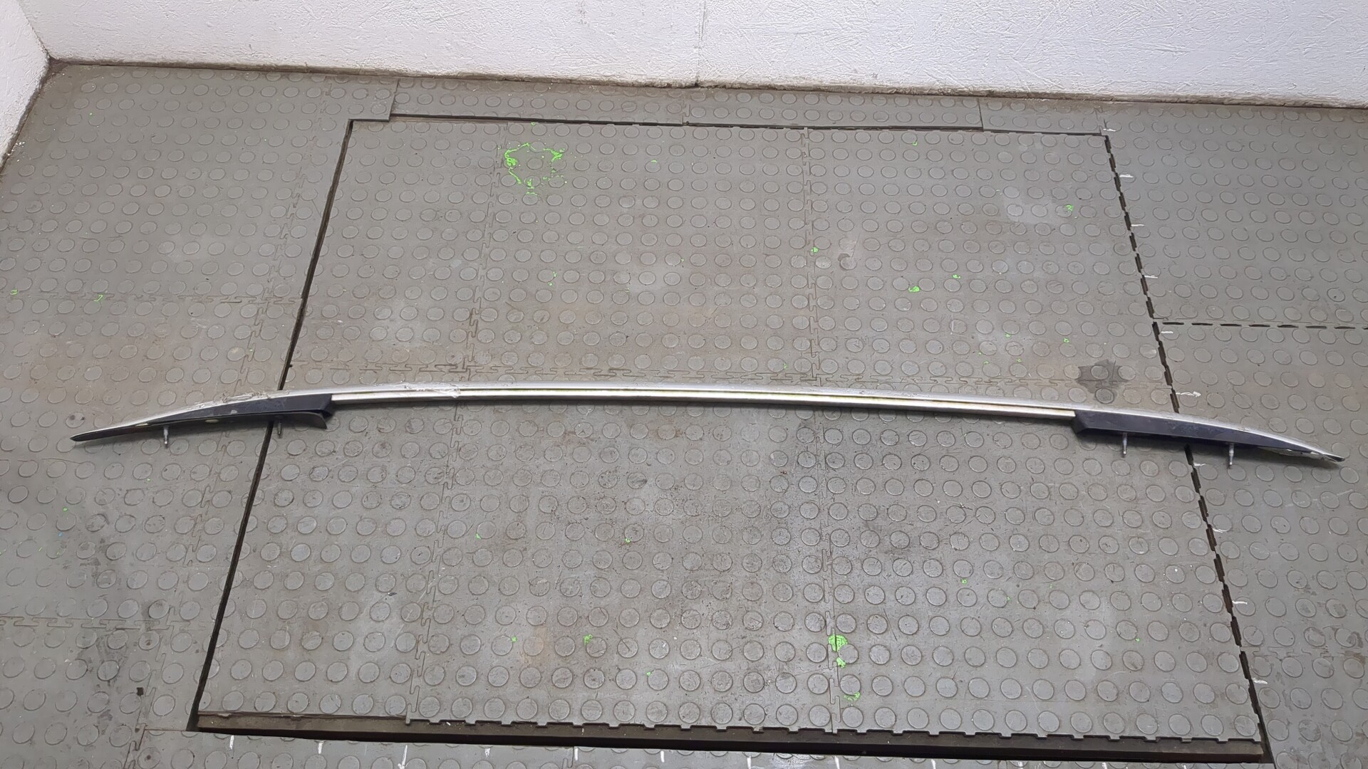 Рейлинг (релинг) левый (планка на крышу)