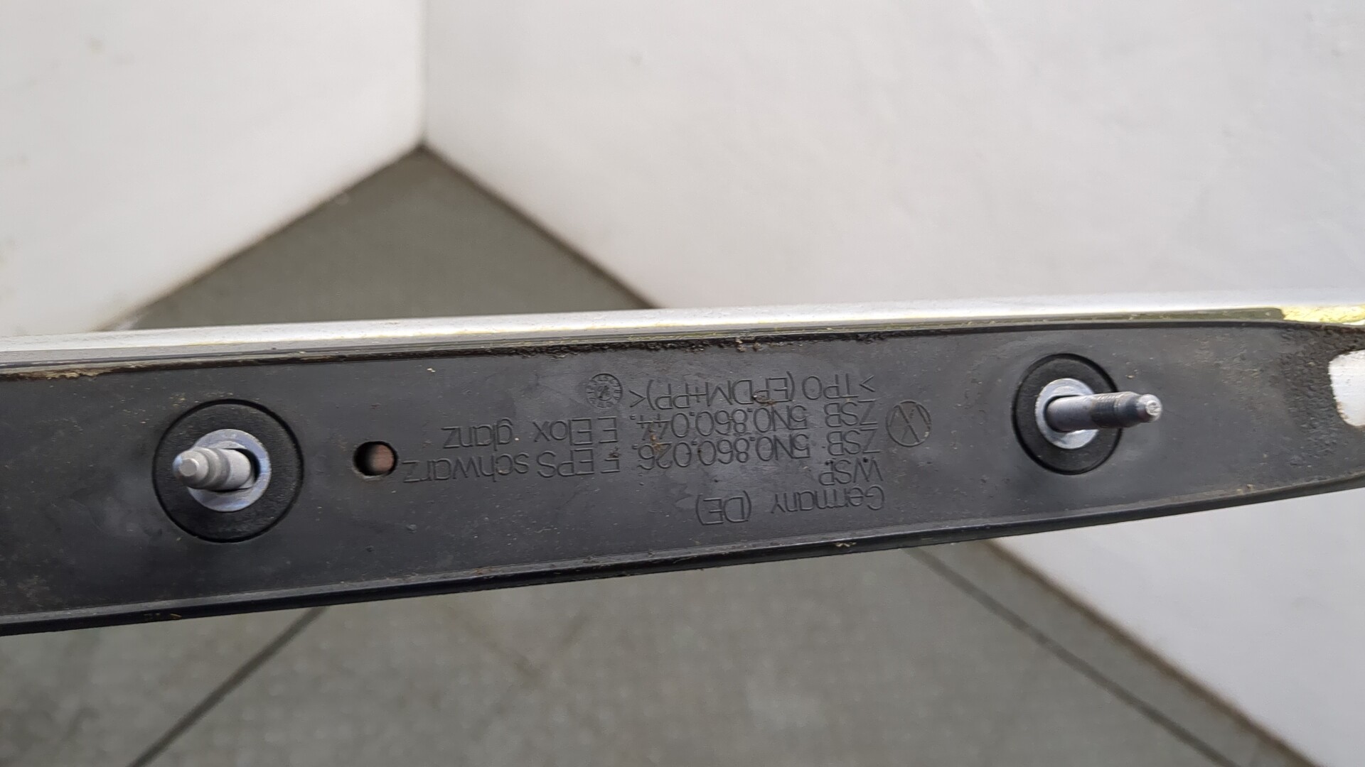 Рейлинг (релинг) правый (планка на крышу)