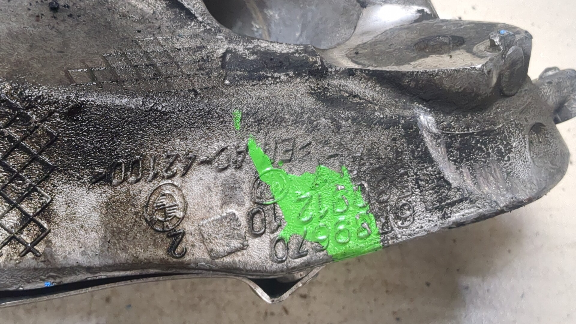 Кронштейн двигателя