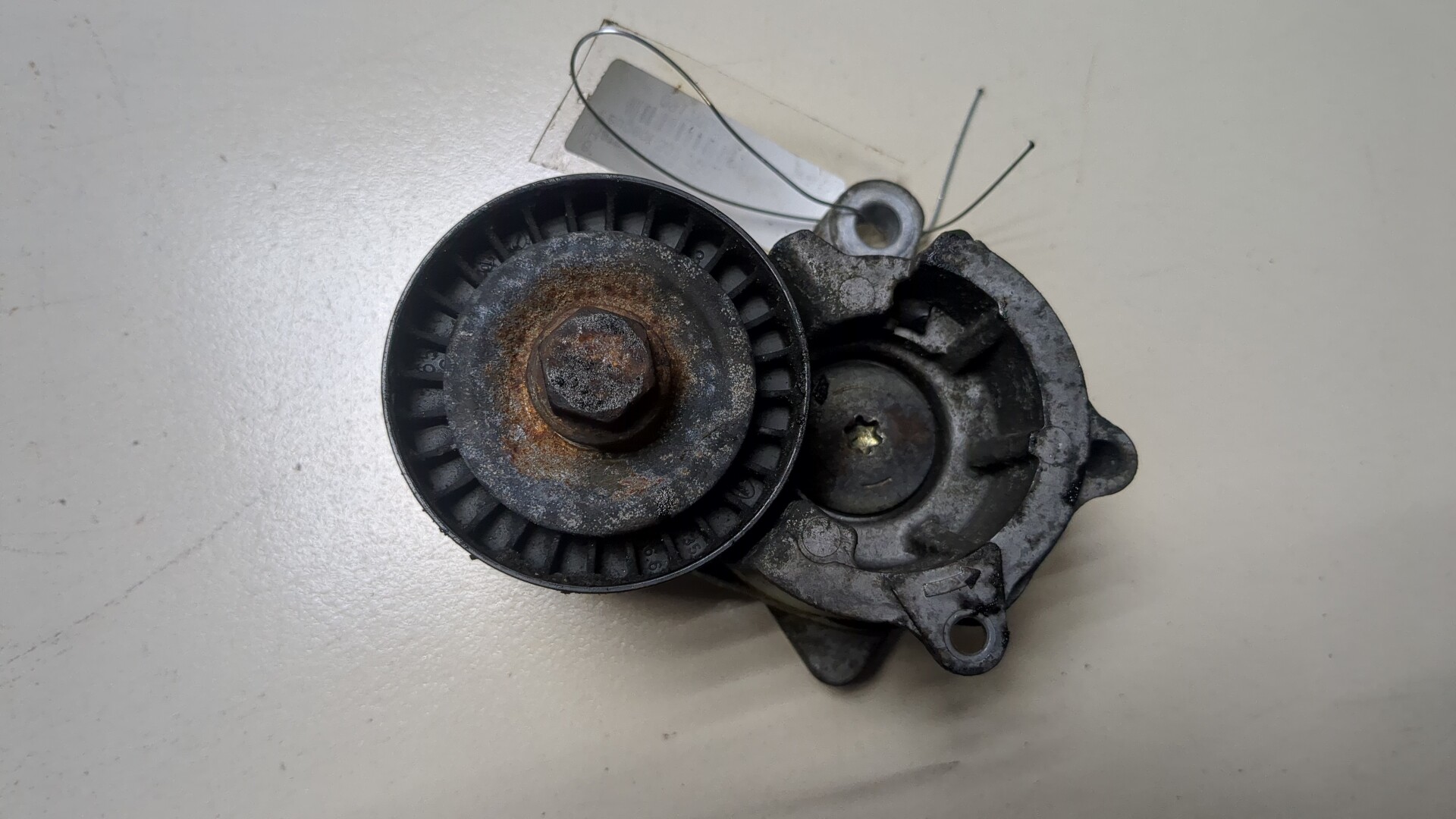 Натяжитель ремня