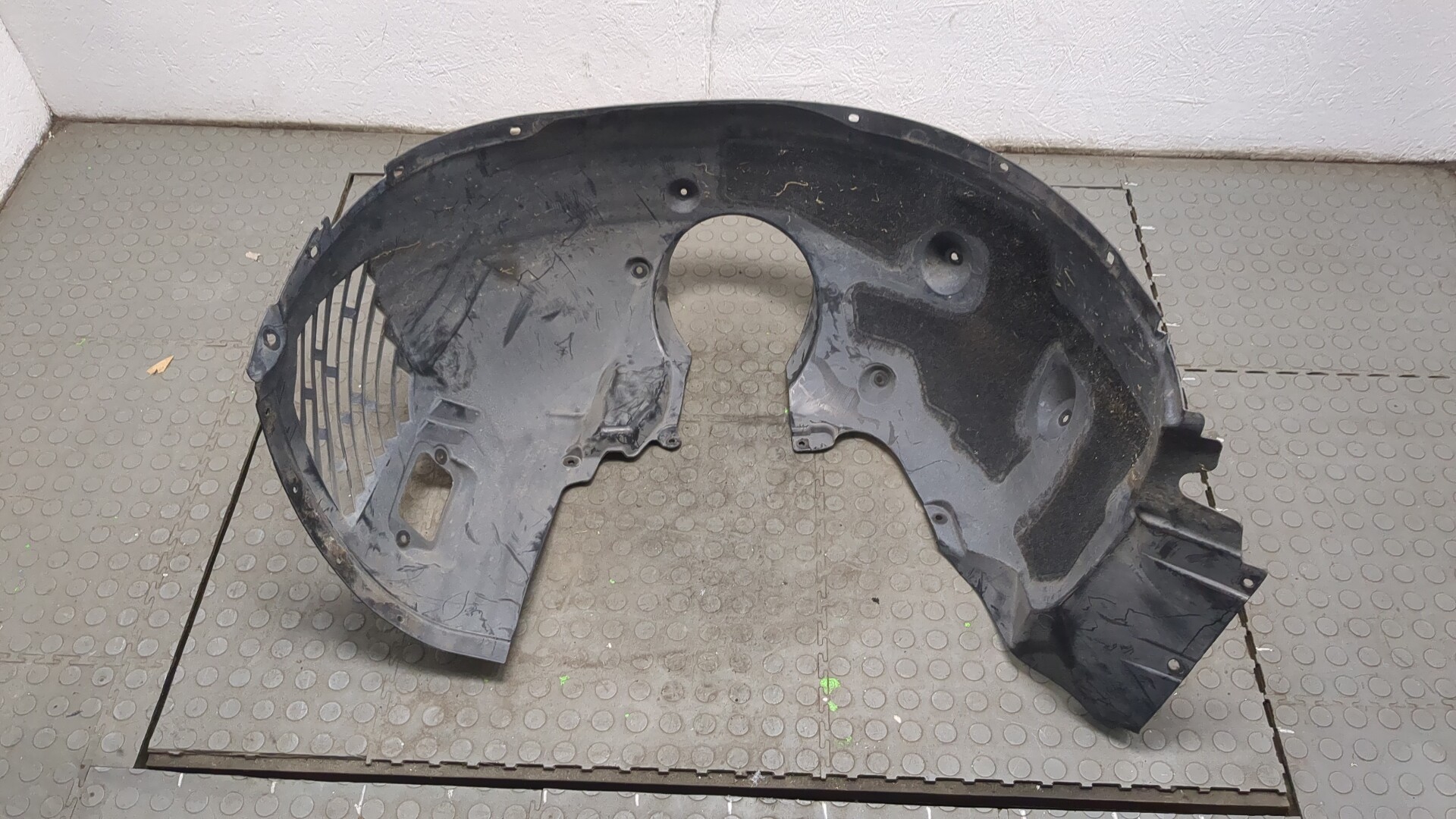 Локер передний правый