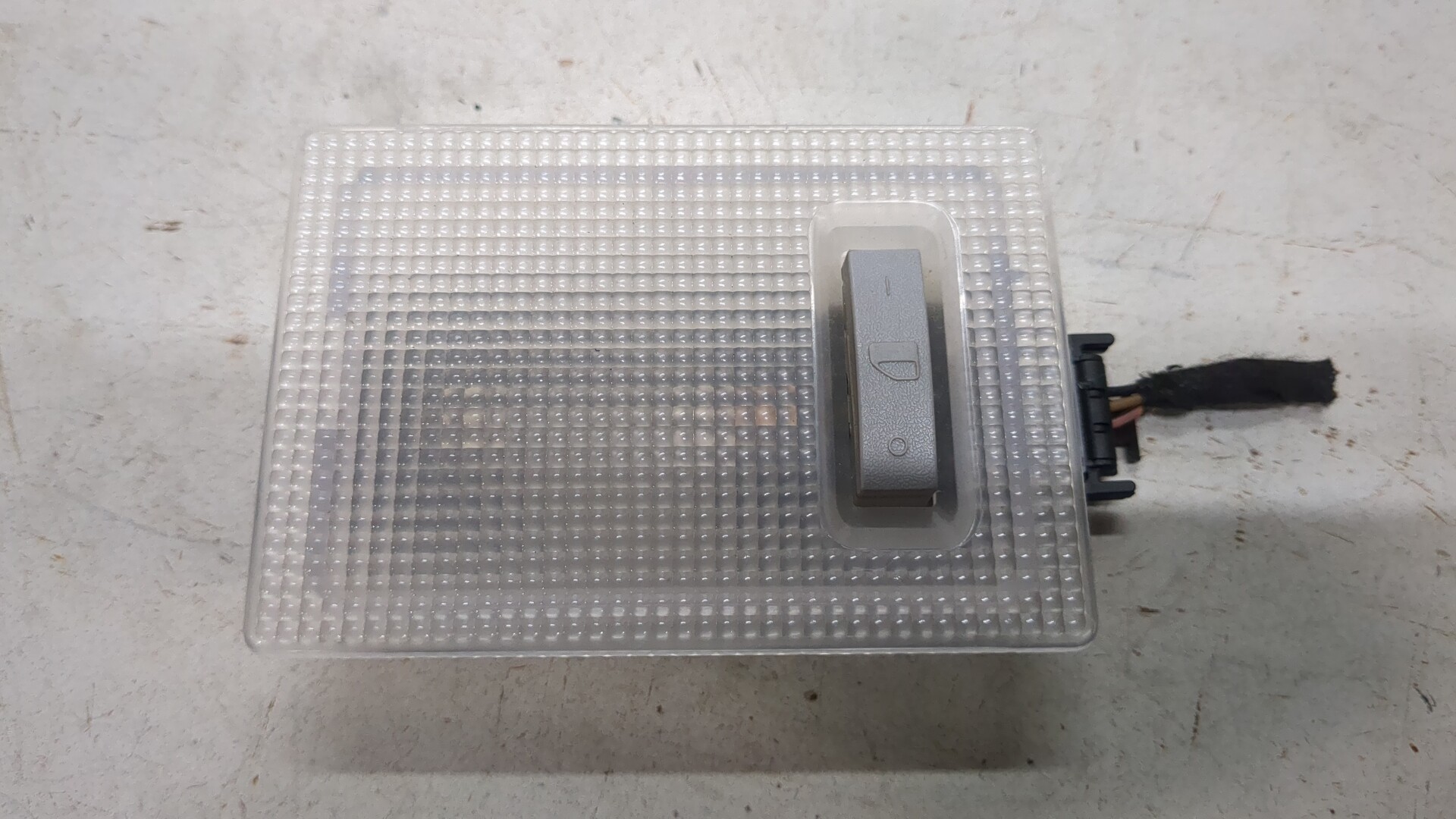 Плафон салонный