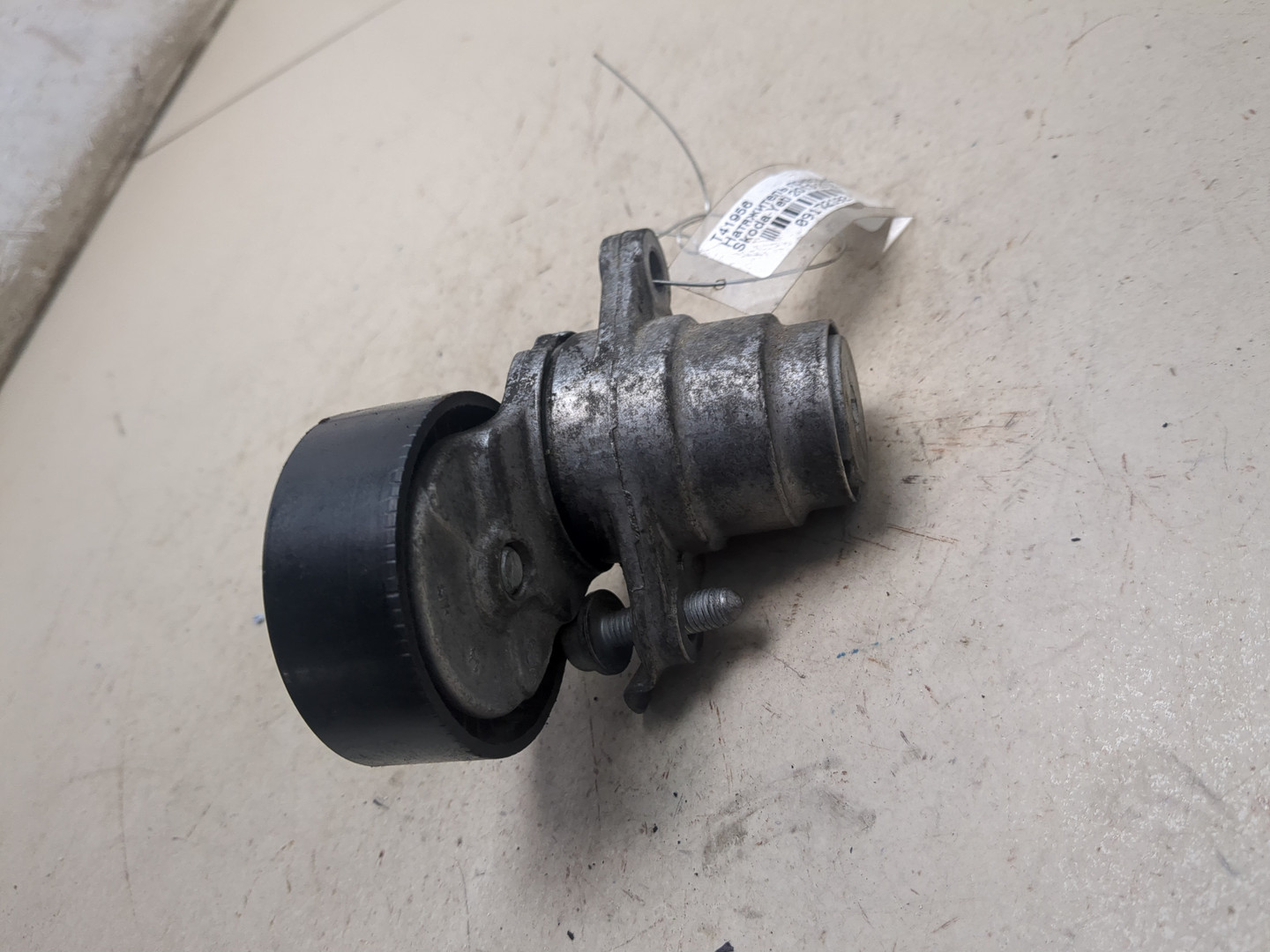 Натяжитель ремня