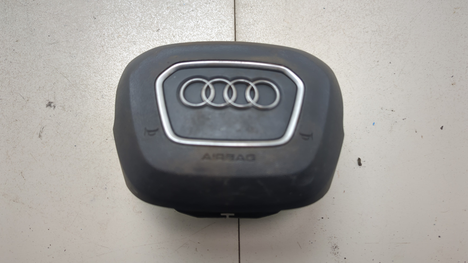 Подушка безопасности в рулевое колесо