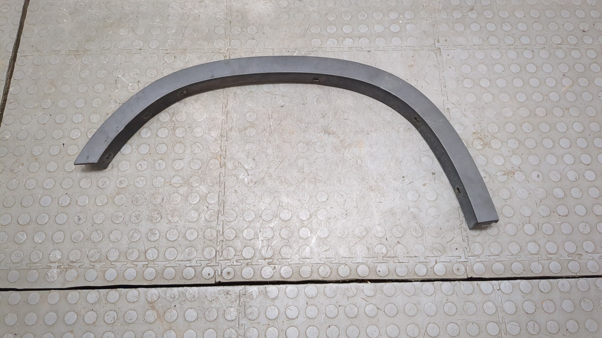 Молдинг заднего крыла правого