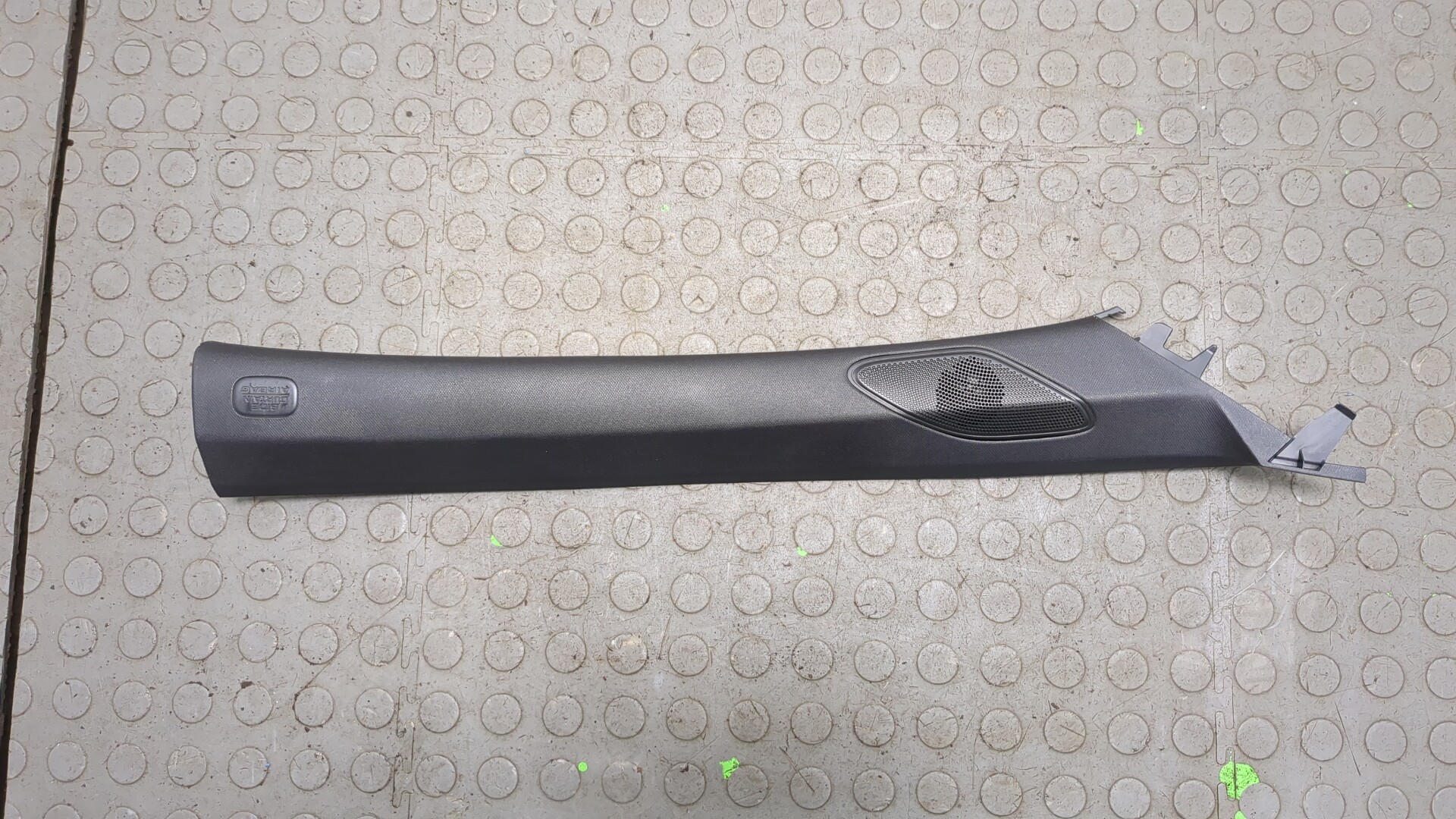 Обшивка стойки