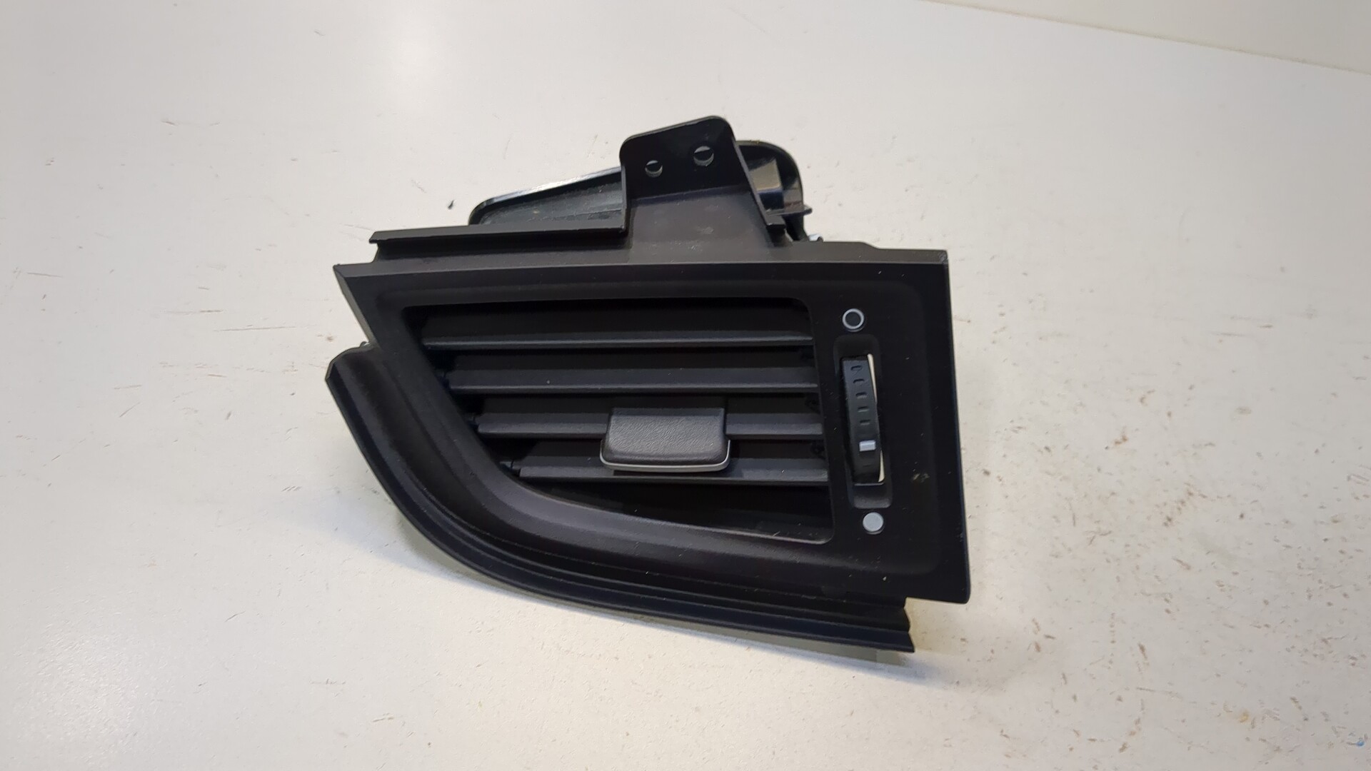 Дефлектор воздушный