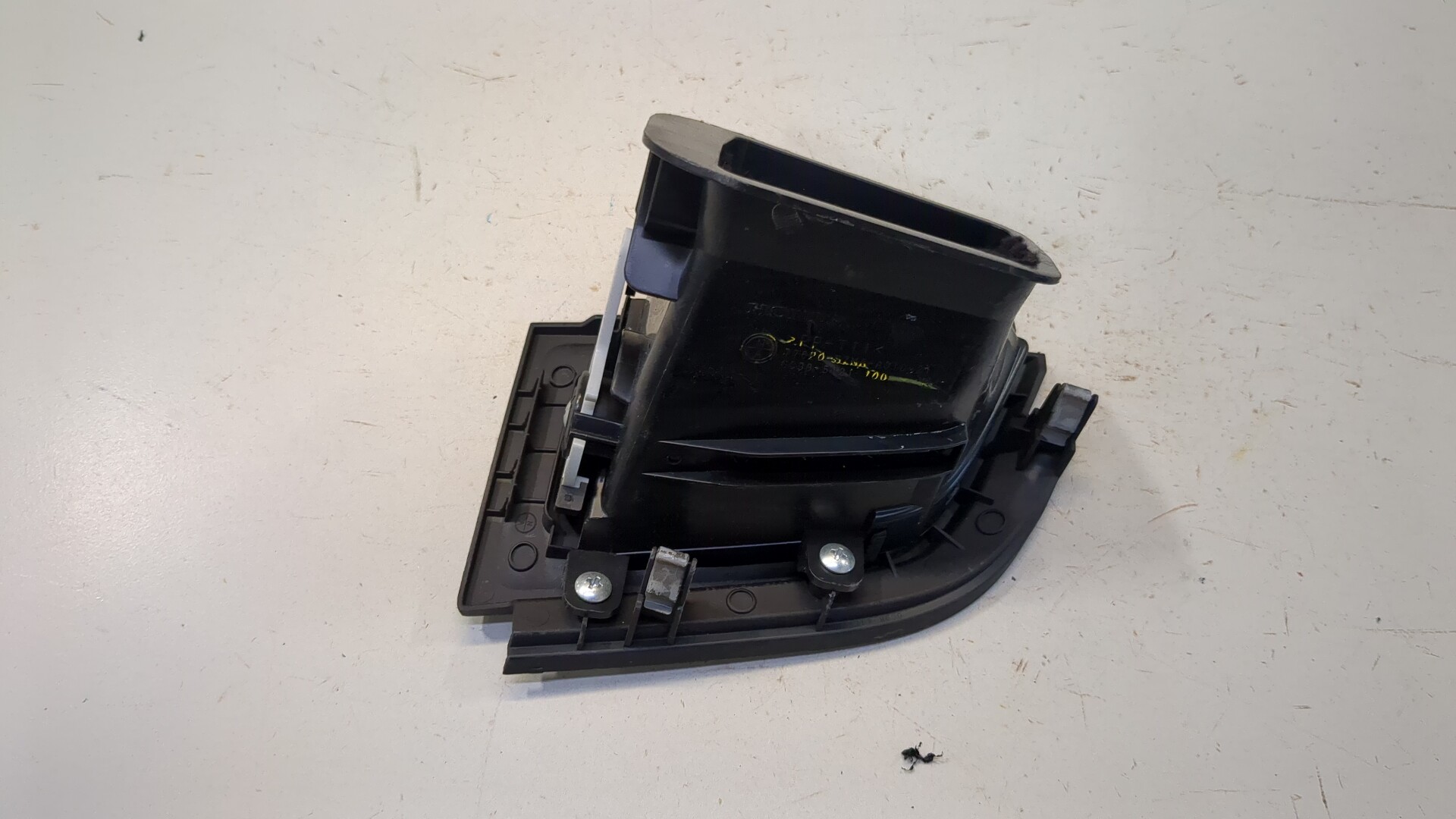 Дефлектор воздушный