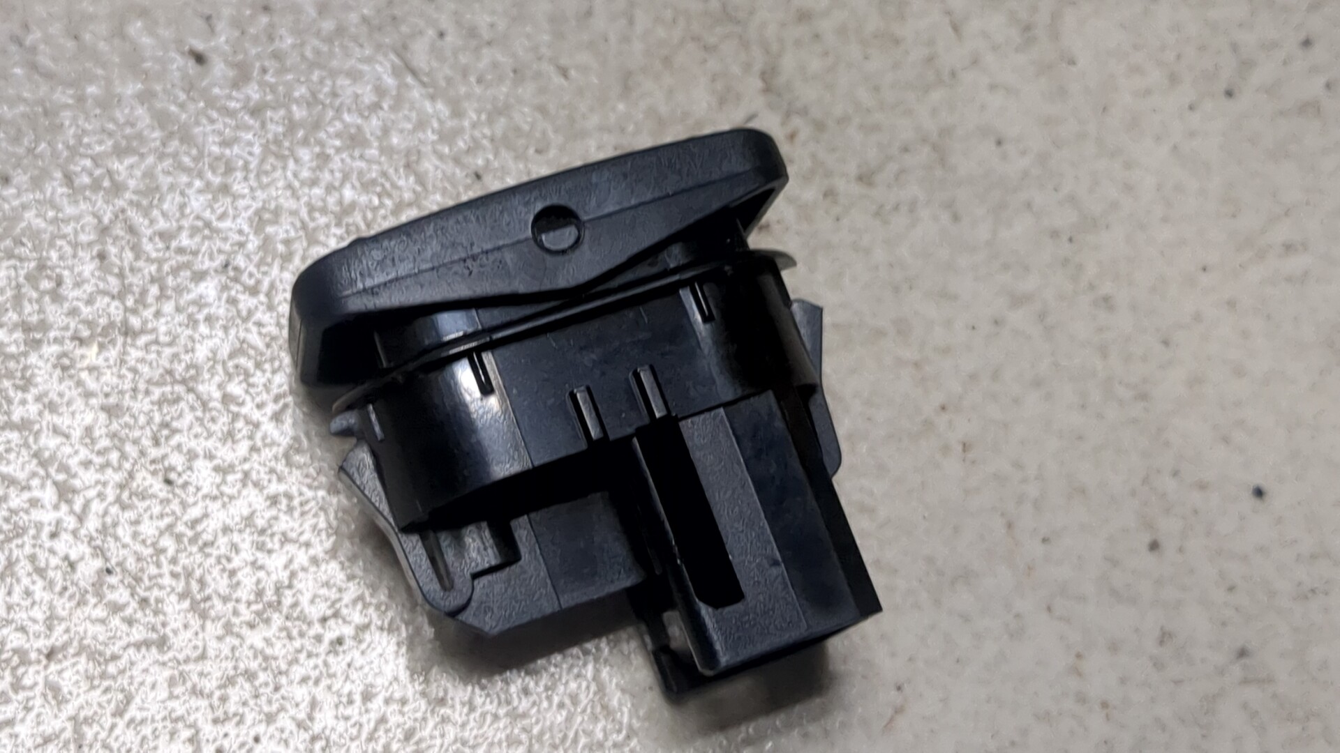 Кнопка стеклоподъемника