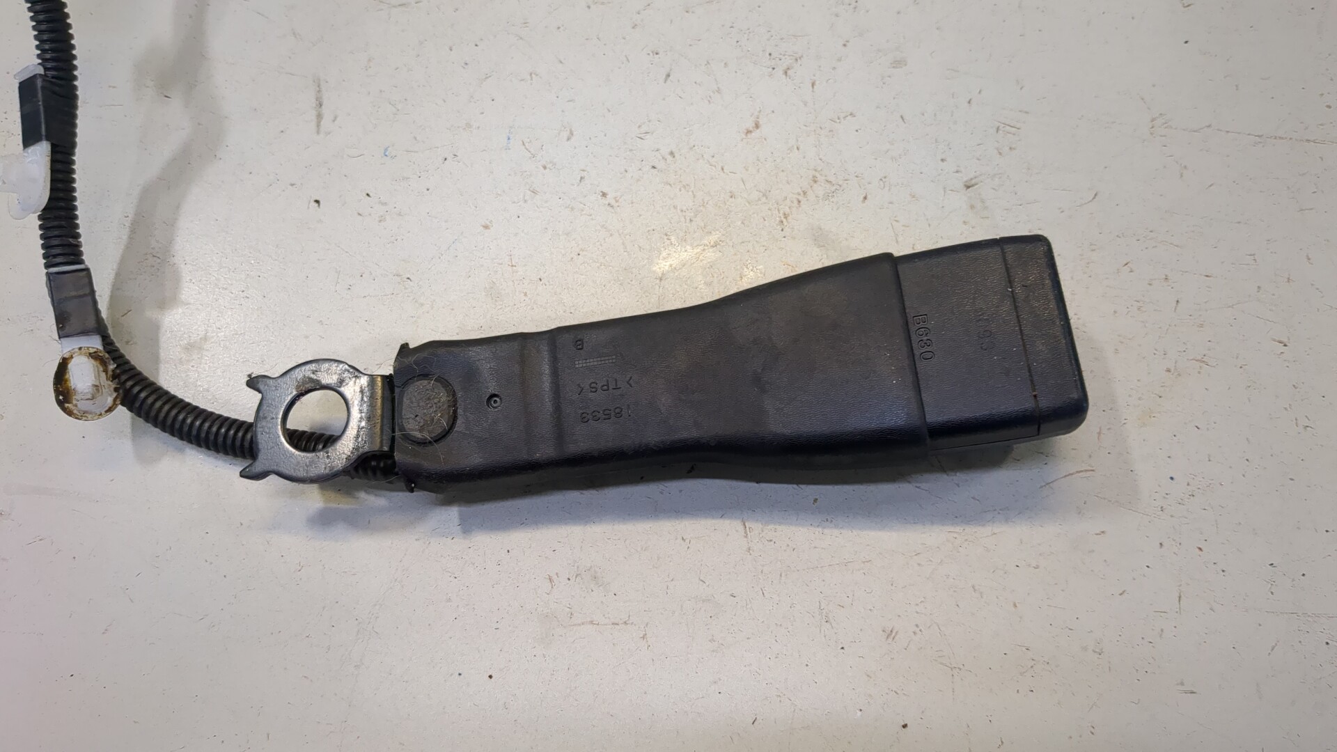 Ответная часть ремня безопасности