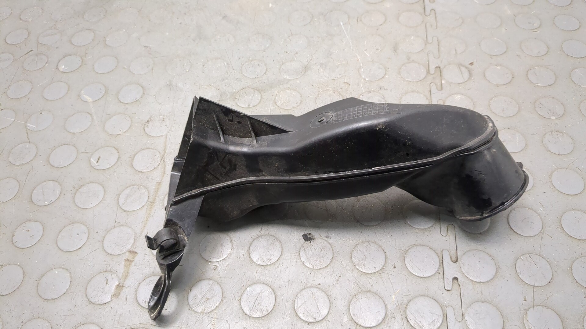 Решетка стеклоочистителей (Жабо)