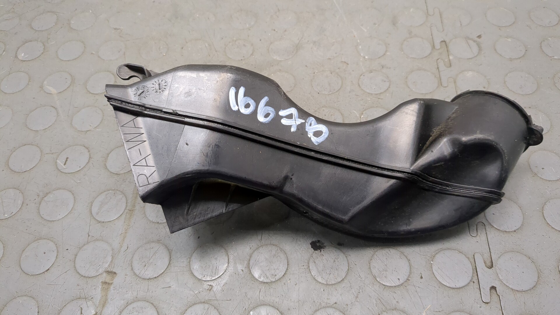 Решетка стеклоочистителей (Жабо)