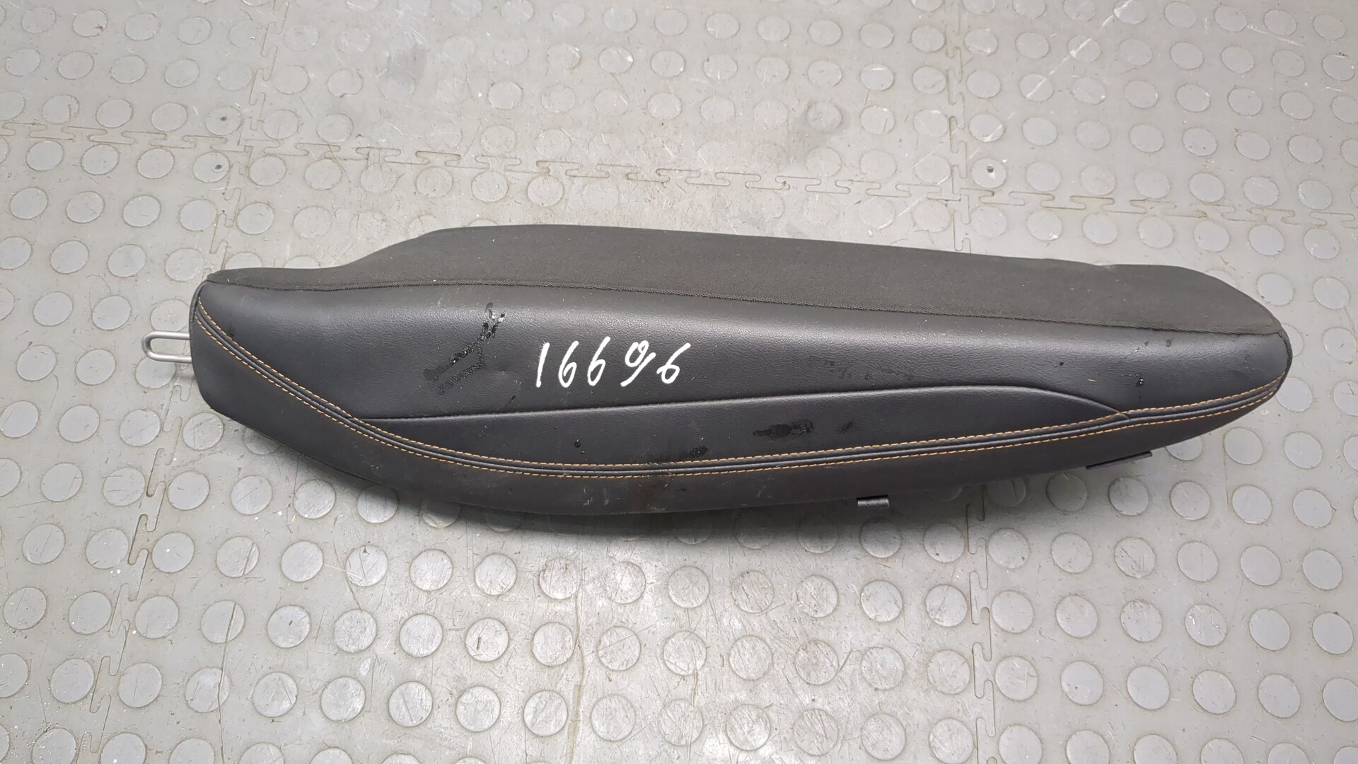 Сиденье салонное