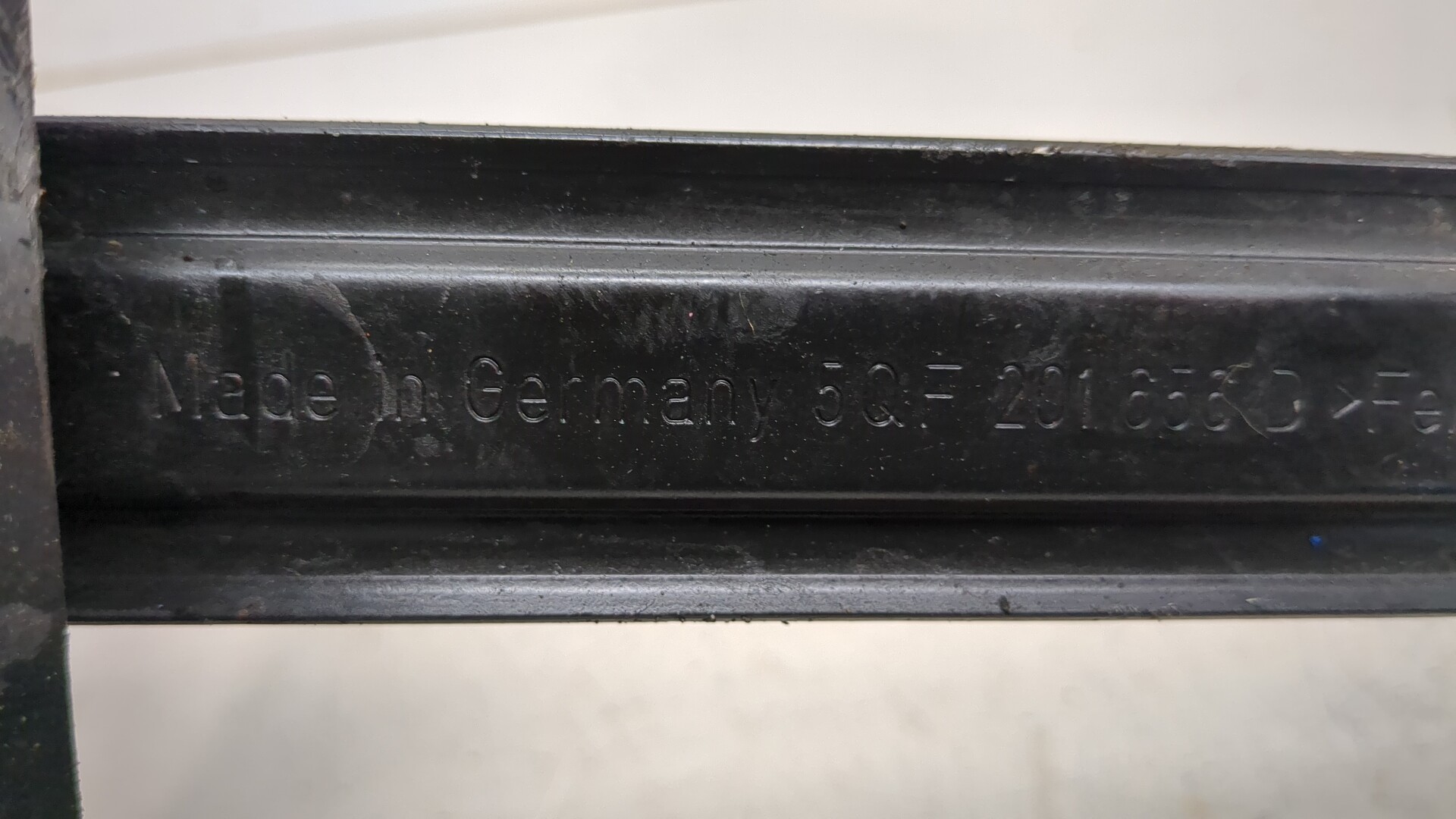 Лента крепления бензобака