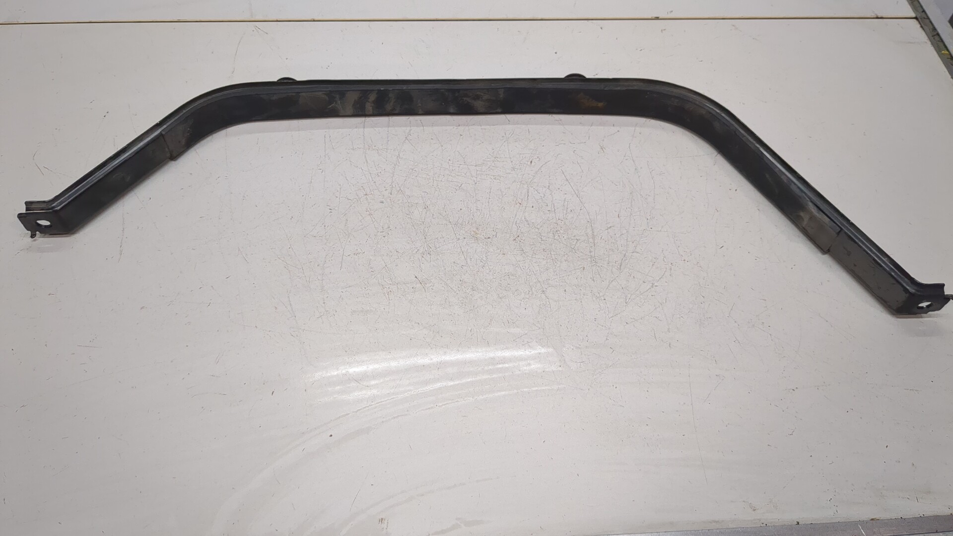 Лента крепления бензобака