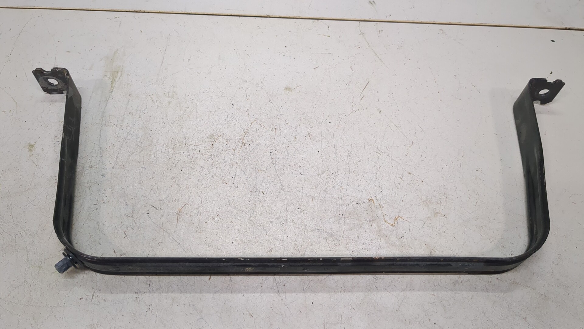 Лента крепления бензобака