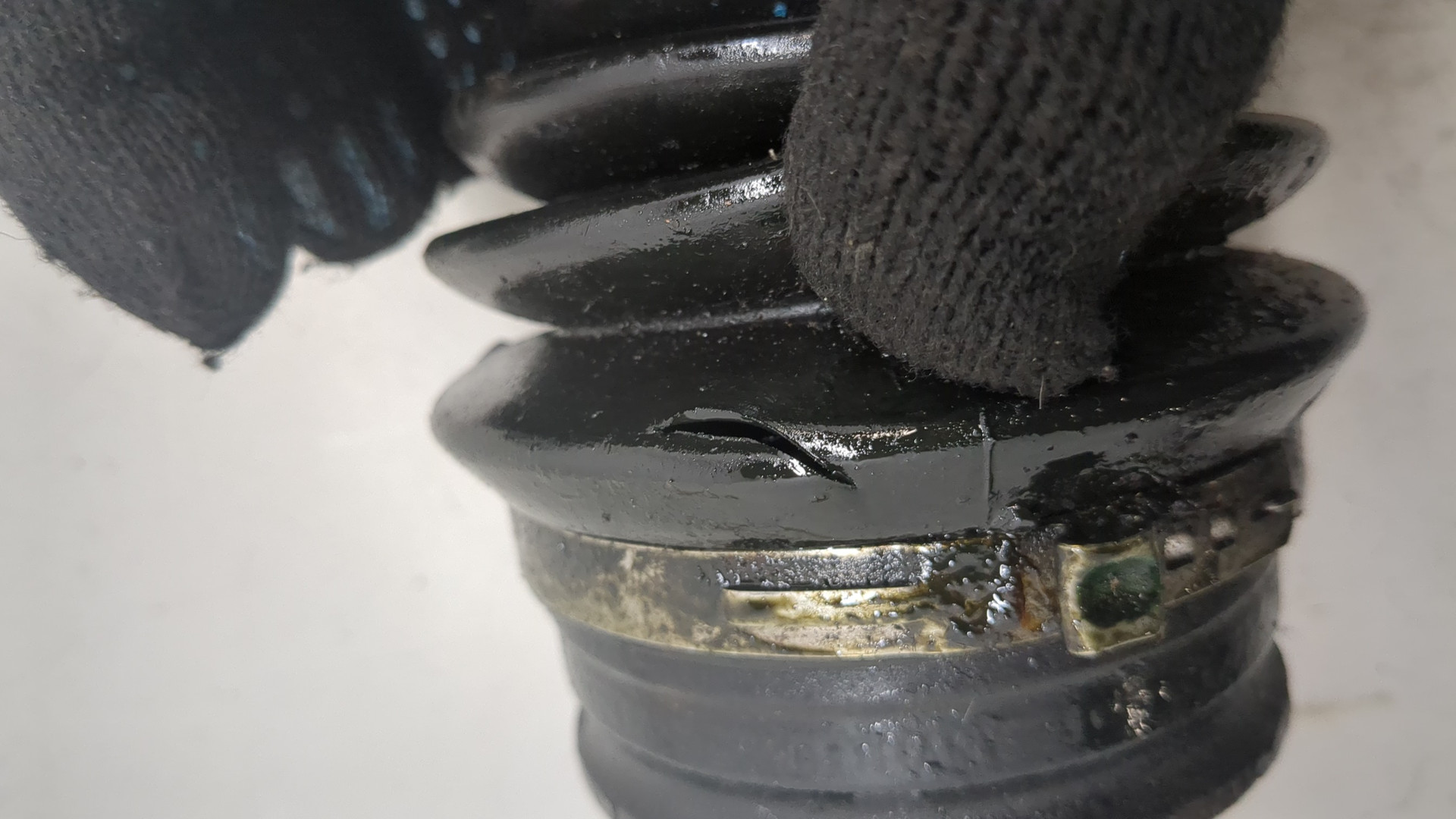 Полуось передняя левая