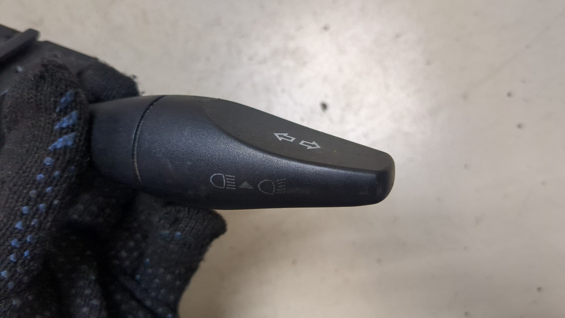 Переключатель поворотов подрулевой