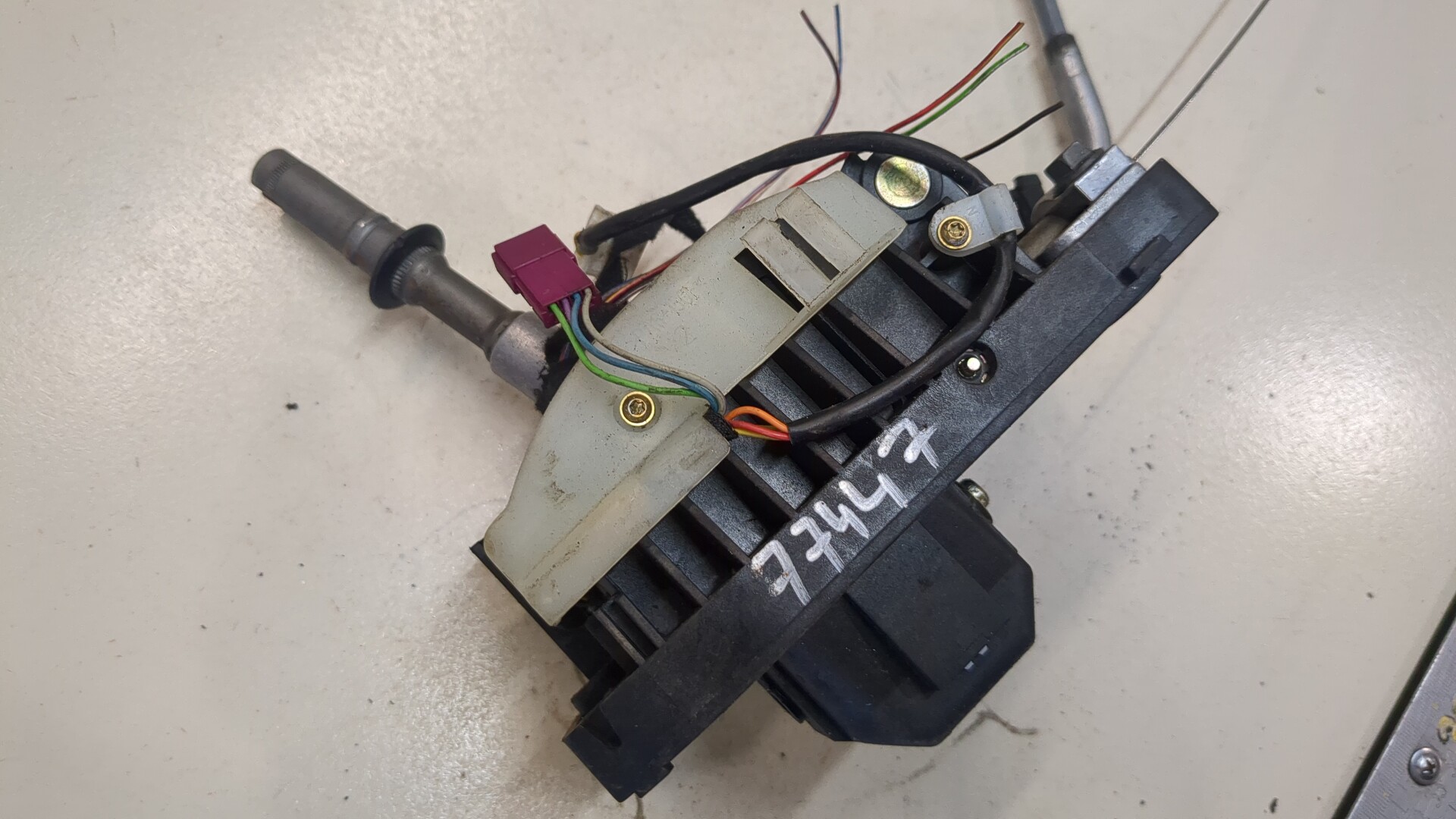 Кулиса МКПП / АКПП