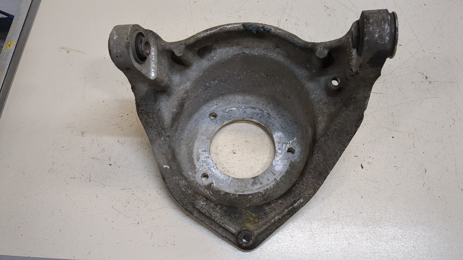 Опора переднего амортизатора верхняя