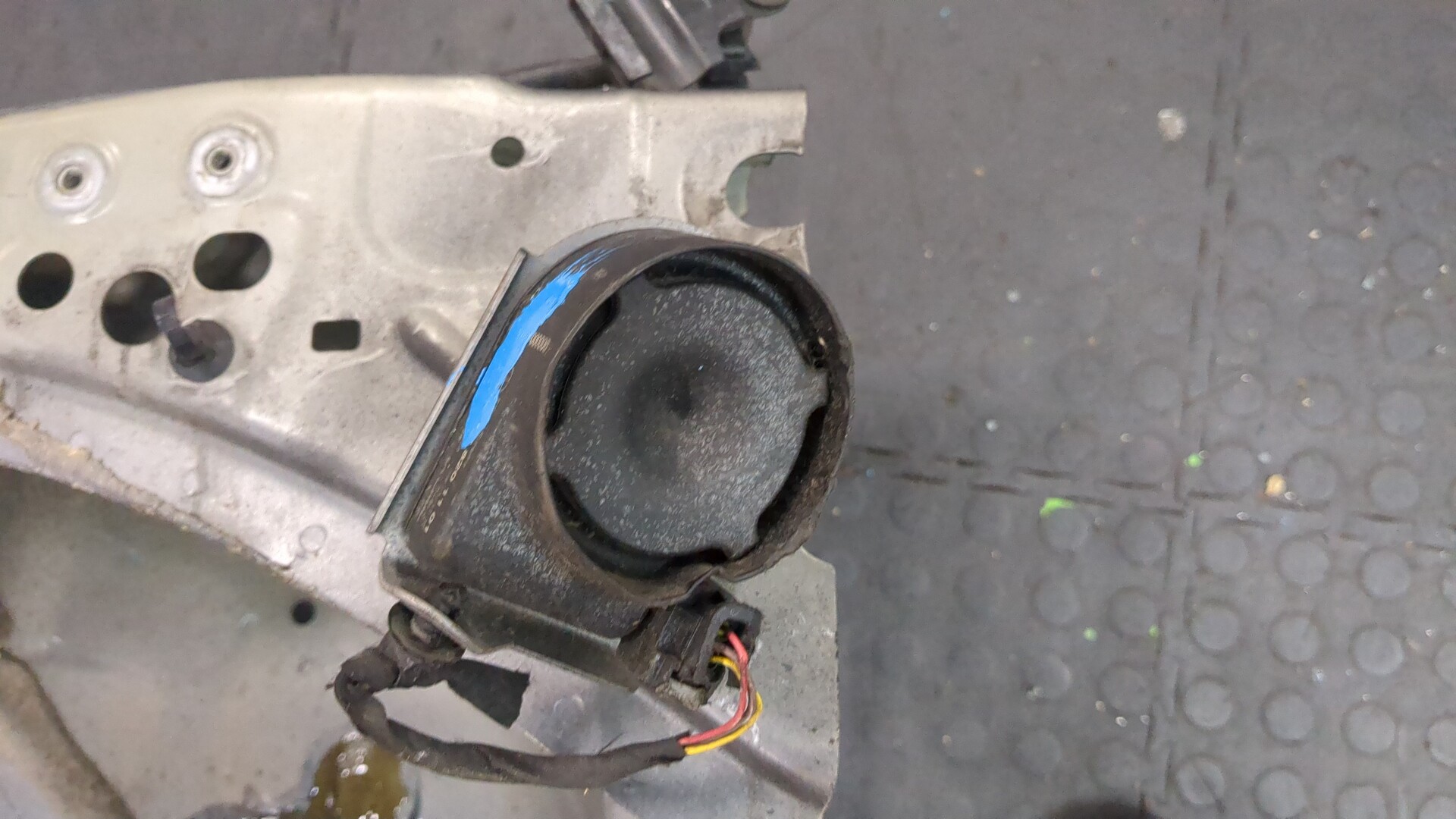 Лонжерон передний левый