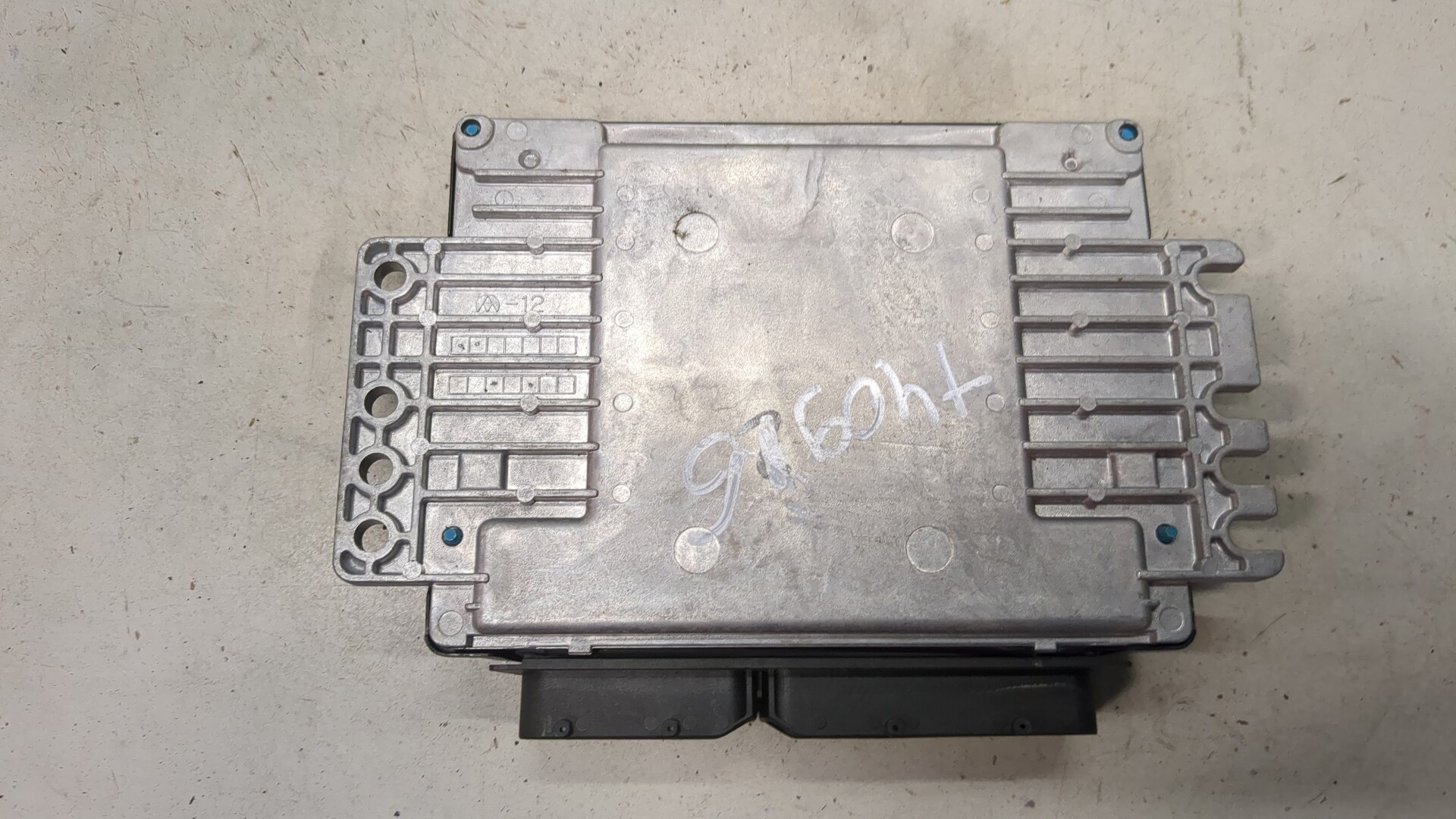 Блок управления двигателем