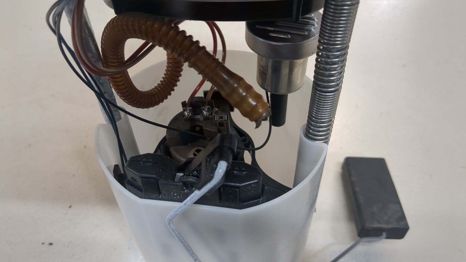 Насос топливный электрический