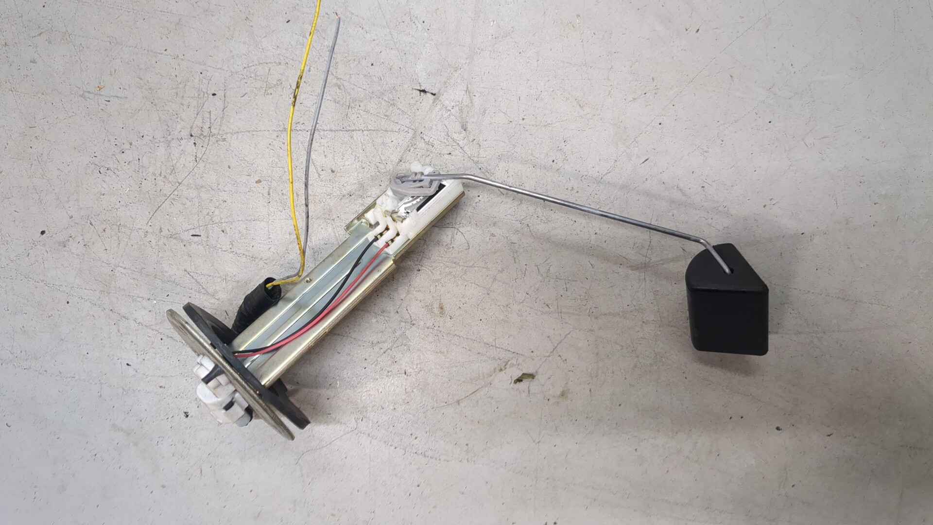 Датчик уровня топлива